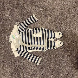 Newborn outfit